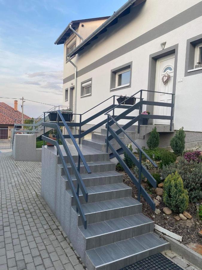 Apartment Szoloskert 8 Fos Sopron